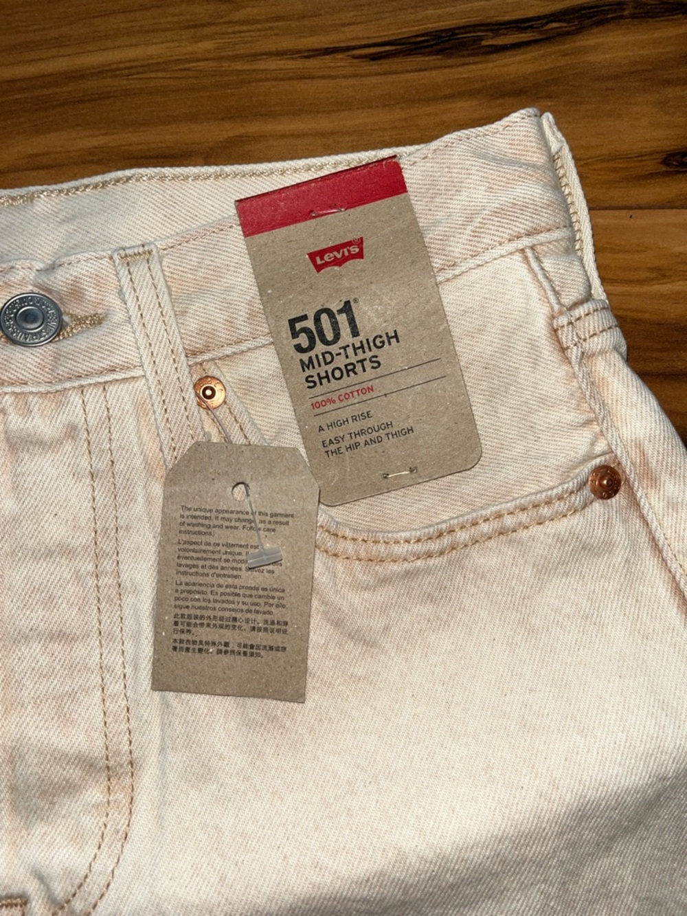 NWT Levi’s 501 Mid-Thigh High Waist Shorts - Picture 2 of 6